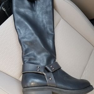 New Volatile boots